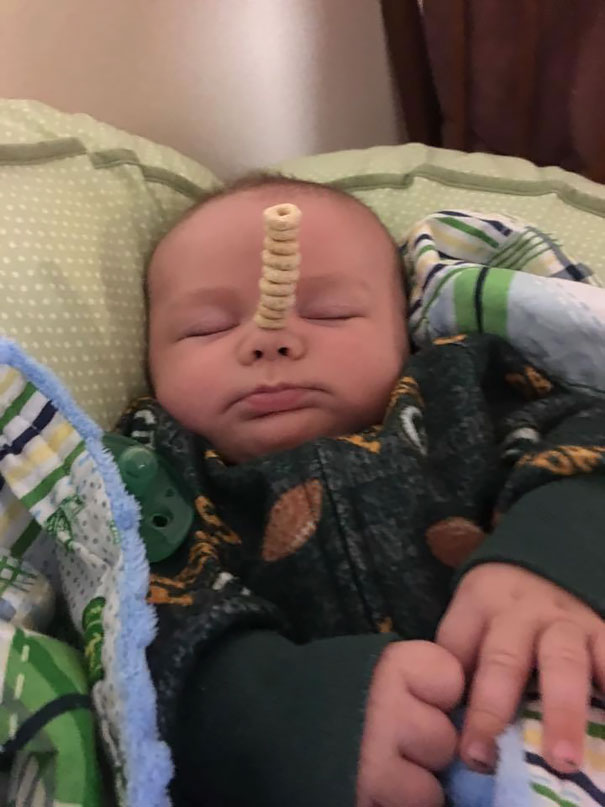 desafio-cheerio-padres-apilando-cereales-bebes (4)