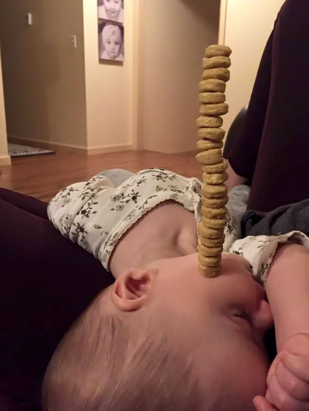 desafio-cheerio-padres-apilando-cereales-bebes (9)