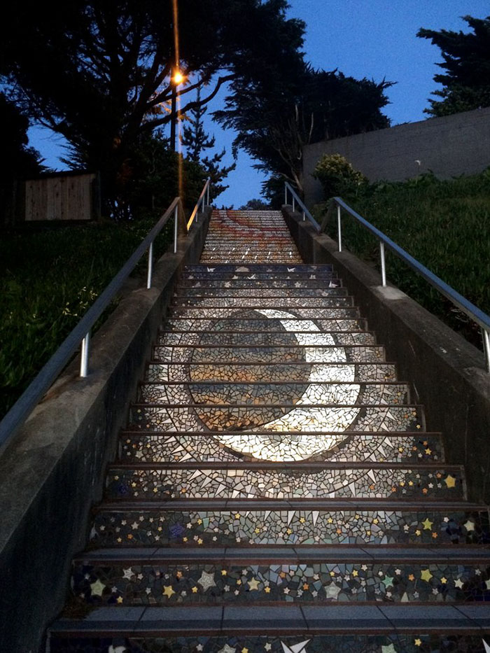 escalones-azulejos-reflectantes-san-francisco (1)