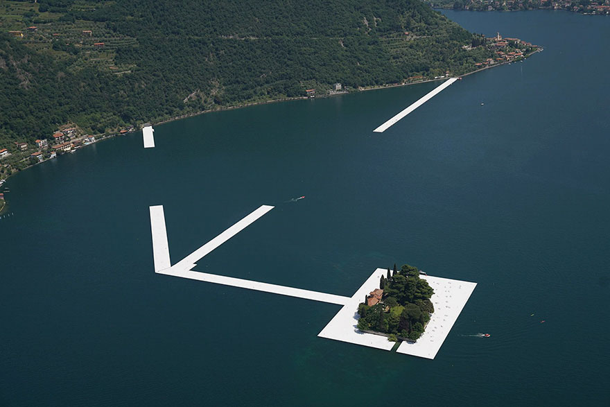 instalacion-artistica-embarcaderos-flotantes-christo-jeanne-claude-italia (2)