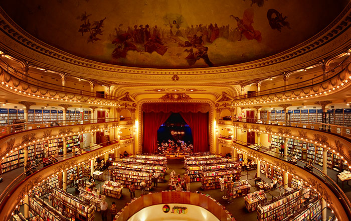 Este teatro argentino de hace 100 años ha sido convertido en una preciosa librería