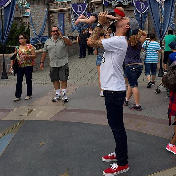 padres-tios-buenos-disneylandia-instagram (7)
