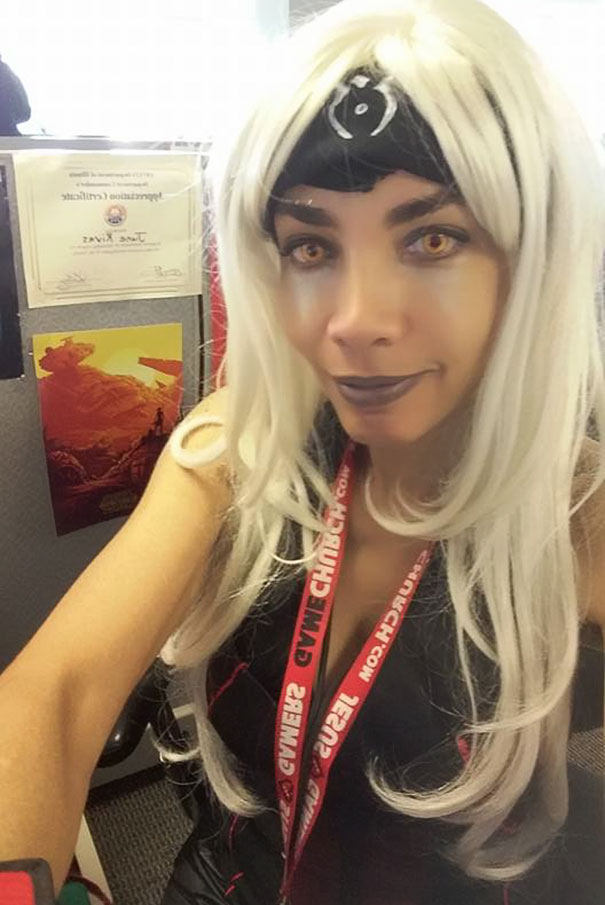 trabajadora-cosplay-codigo-vestimenta-june-rivas (7)