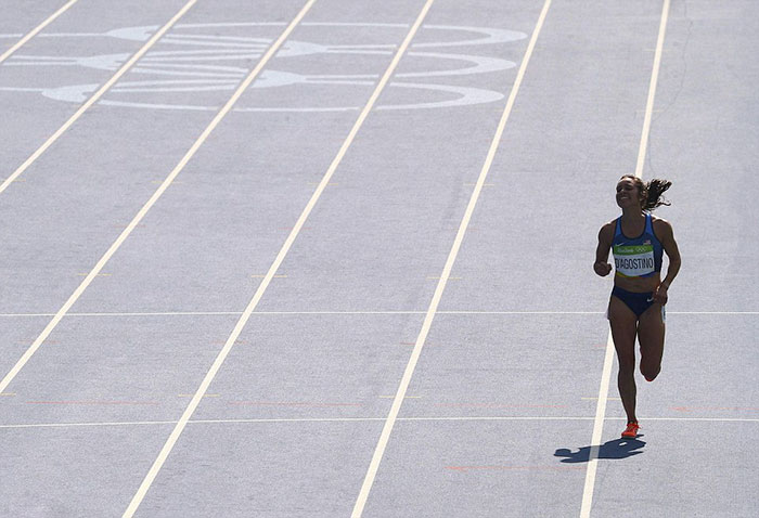 atletas-olimpicas-ayudandose-abbey-dagostino-nikki-hamblin (4)
