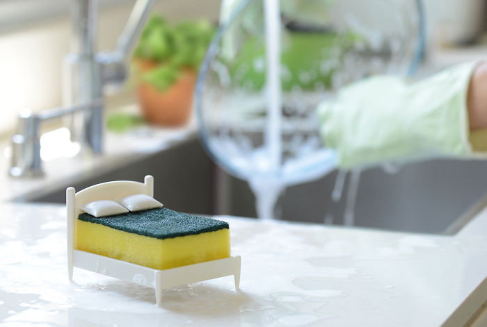 Este portaesponjas es una cama en miniatura para que tu esponja pueda descansar