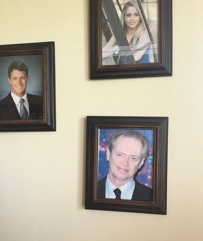 cambio-fotos-familiares-steve-buscemi-broma-clare-manion (1)