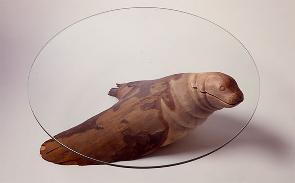 diseno-mesas-animales-saliendo-agua-derek-pearce (2)