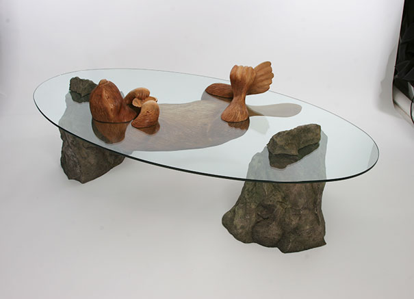 diseno-mesas-animales-saliendo-agua-derek-pearce (4)