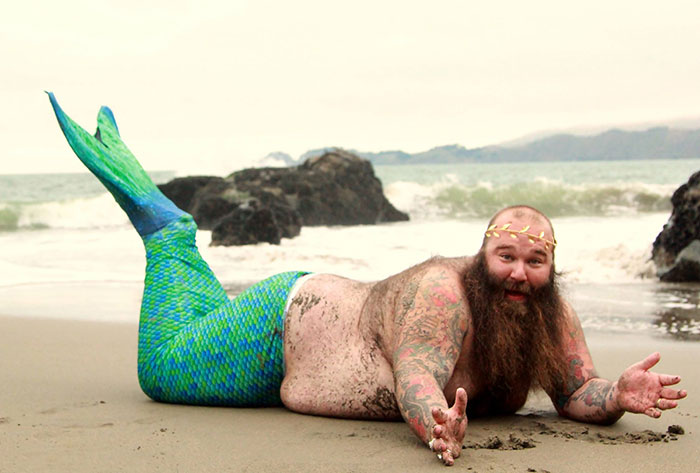 Dudeoir en la playa: Este hombre acaba de subir el nivel de todas las sesiones de fotos