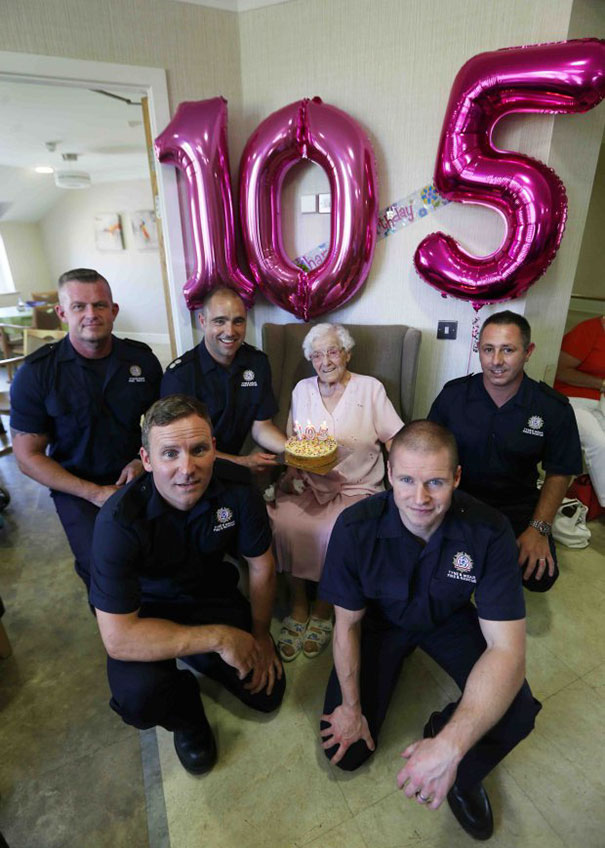 regalo-105-cumpleanos-bombero-ivena-smailes (1)