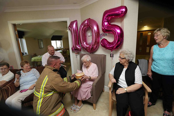regalo-105-cumpleanos-bombero-ivena-smailes (2)