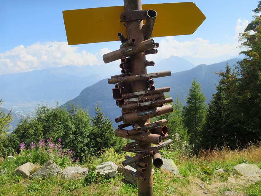 artefacto-encontrar-montanas-concretas-suiza (2)