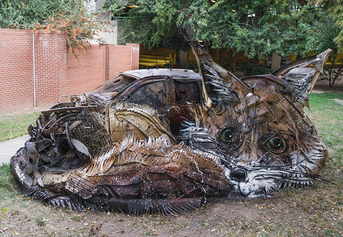 Este artista convierte la chatarra en animales para concienciar sobre la contaminación (2ª parte)