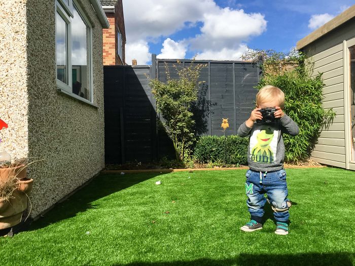 Le dí mi vieja cámara Canon G12 a mi hijo de 19 meses: he aquí su punto de vista