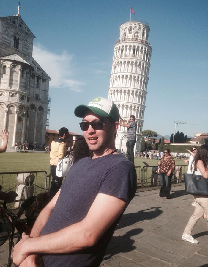 fotos-divertidas-troll-turistas-torre-pisa (2)