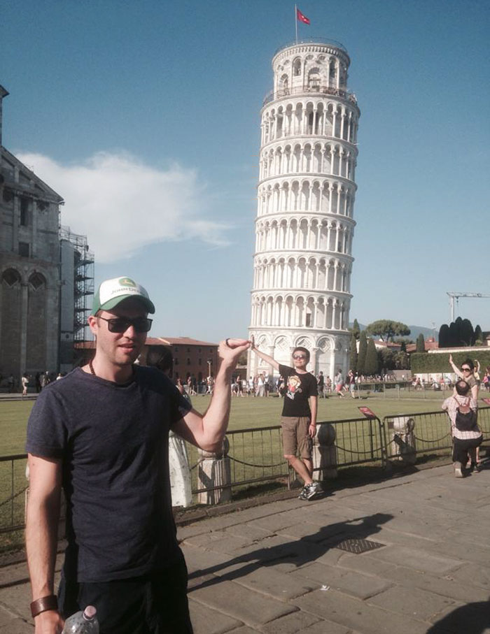 fotos-divertidas-troll-turistas-torre-pisa (3)