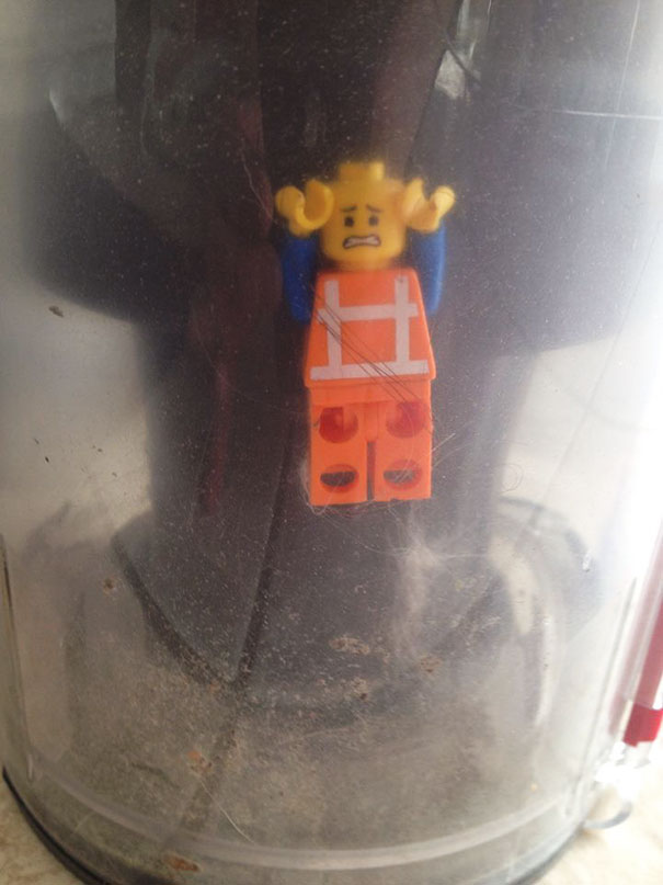 humor-piezas-lego (10)