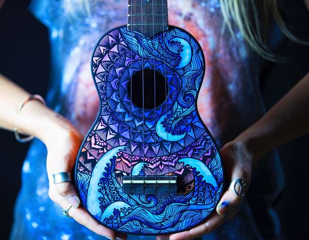 instrumentos-musicales-pintados-salty-hippie (1)