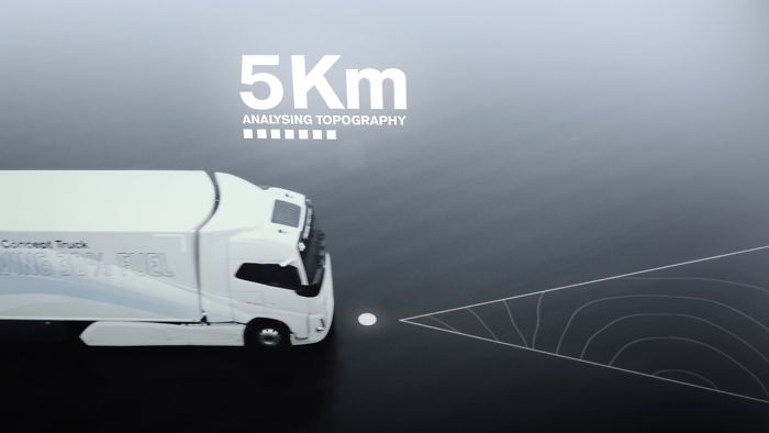 Volvo Presenta El Primer Camión Híbrido De Larga Distancia