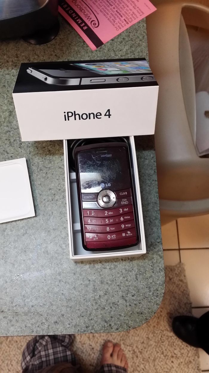 Mi Hermana Pidió Su Móvil Y Le Pidió Uno Nuevo A Mi Madre