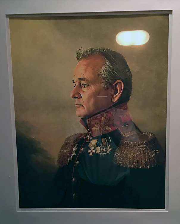 Hay Un Cuadro De Bill Murray En Esta Cafetería