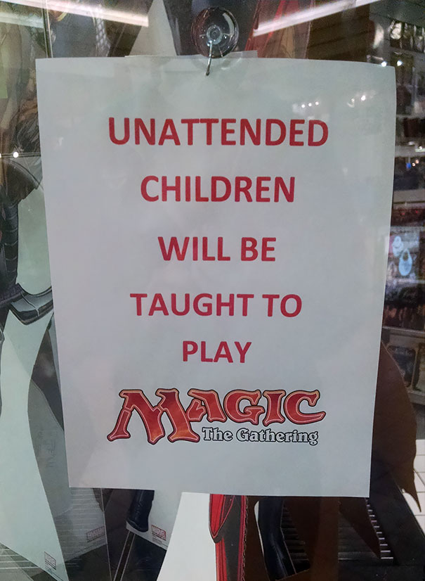Tienda De Cómics: "A Los Niños Desatendidos Se Les Enseñará A Jugar A Magic The Gathering"
