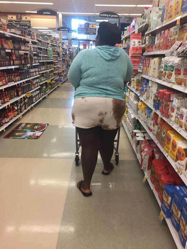 Estos Pantalones De Color Marrón Y Blanco