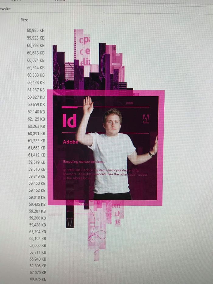 Me He Photoshopeado En Varias Pantallas De Inicio De Adobe En La Oficina En Mi Último Día