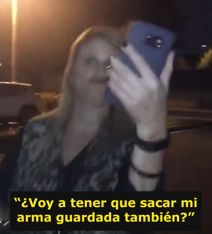 Esta racista amenazó a unas mujeres negras que esperaban en la entrada de su propia casa, e internet hizo que lo pagara caro