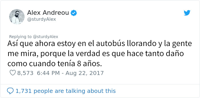 Este hombre fue rechazado como adoptante de un gato por ser gay, así que compartió los mensajes al respecto