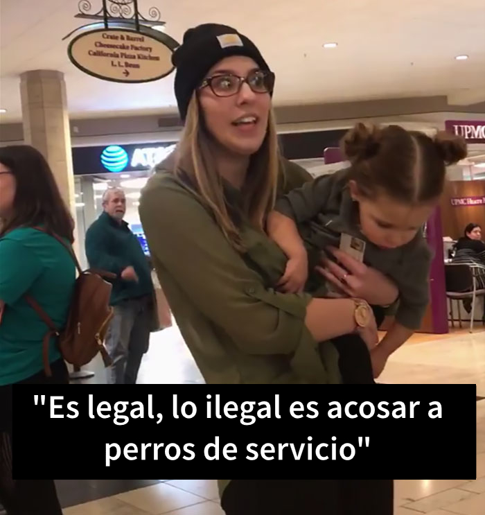 Esta madre "con derecho a todo" preguntó si su hijo podía acariciar un perro de servicio, pero no aceptó un "no" por respuesta