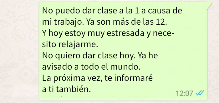 "Doy clases gratis de natación a niños. Esta madre exigía que enseñara a su hijo en exclusiva y le diera a ella el dinero"