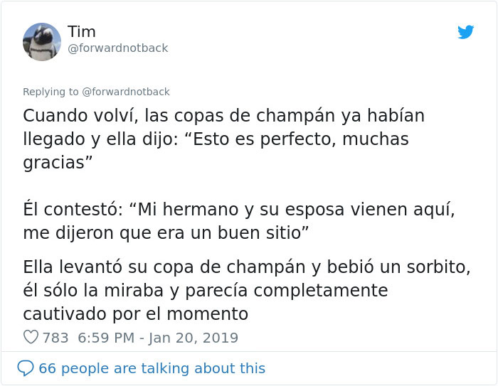 Un chico presencia cómo un hombre joven tiene problemas para pagar en una cita en un restaurante de lujo y cómo el camarero le ‘salva’
