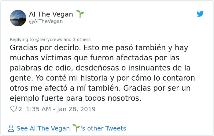 Varias celebridades se burlan de Terry Crews tras su declaración de abuso sexual por ser demasiado fuerte para que alguien abuse de él, pero Terry les cierra la boca