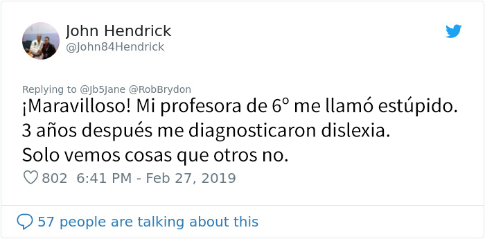 Esta estudiante de 10 años sorprendió a su profesora con un poema sobre la dislexia que se puede leer en ambos sentidos
