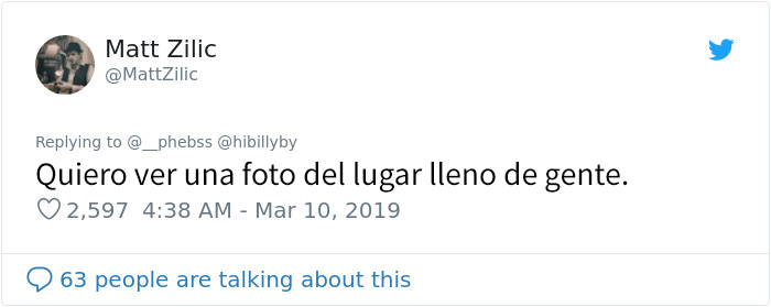 Este hijo compartió una foto de su padre triste porque nadie iba a su nueva tienda de donuts, pero se volvió viral y la gente acudió en masa