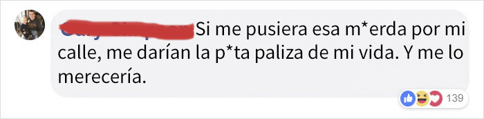 22 Divertidas respuestas a este anuncio de ropa con un modelo que lleva la camisa ridículamente prieta