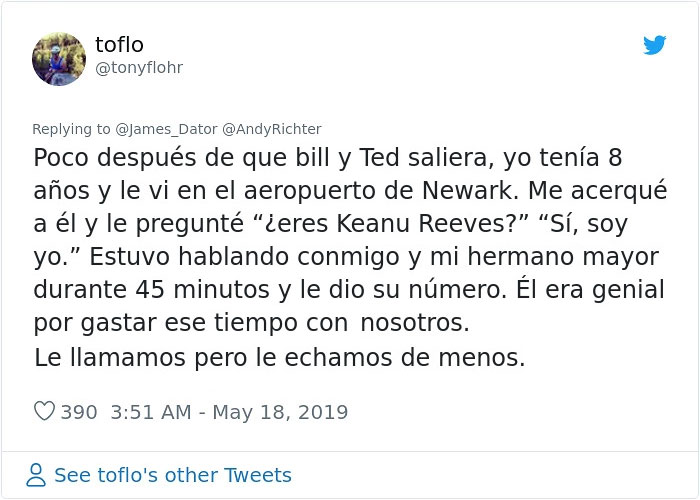 Alguien comparte cómo Keanu Reeves compró un helado solo para darle un autógrafo y la gente se enamora de él aún más