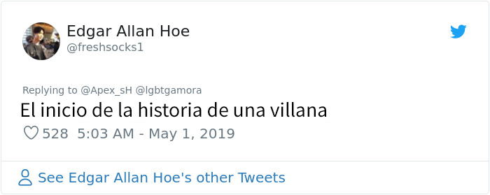 Esta niña entrena a su pájaro para atacar a quien ella quiera, y parece una supervillana