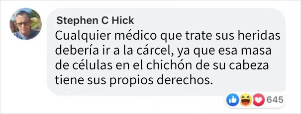 Un predicador con un cartel que decía "Mereces ser violada" fue golpeado con un bate, y los comentarios son geniales