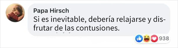 Un predicador con un cartel que decía "Mereces ser violada" fue golpeado con un bate, y los comentarios son geniales
