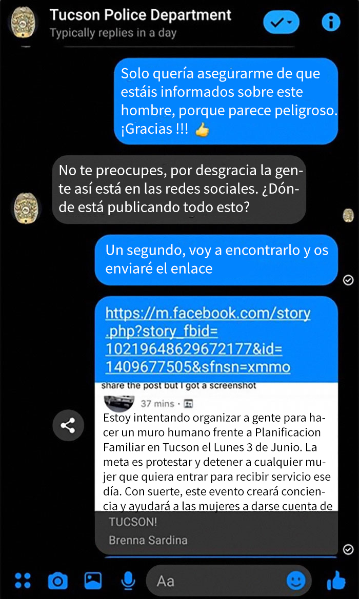 Este hombre hace fotos a las matrículas de los coches que van a Planificación Familiar para luego ir a sus casas y "educar" a las mujeres