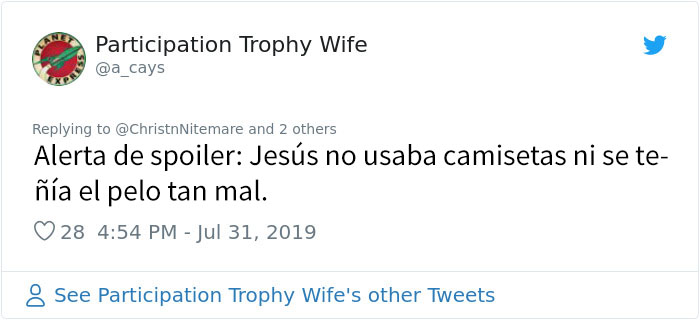 15 Respuestas de la gente ante esta mujer antivacunas que lleva una camiseta que dice "Jesús no se vacunó"