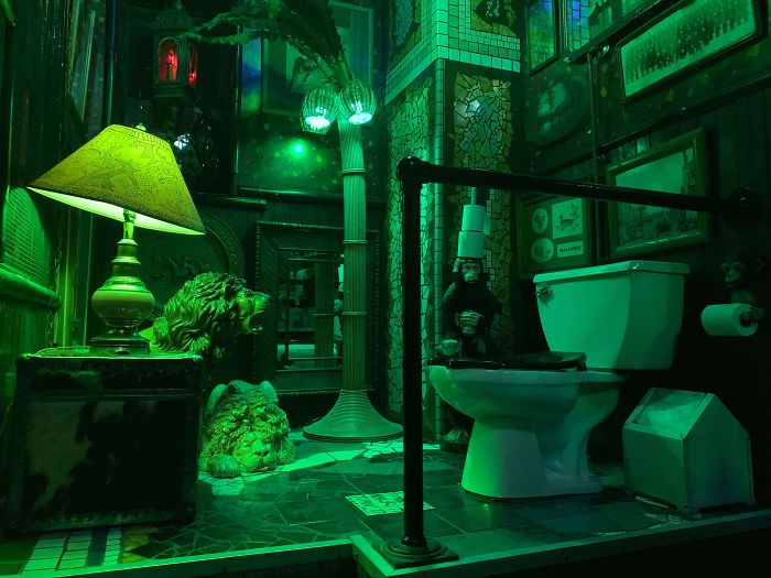 Cuarto De Baño En Un Bar