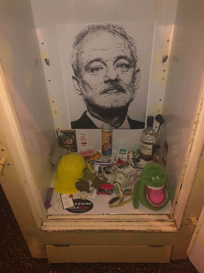 Este Bar Tiene Un Altar En Honor De Bill Murray