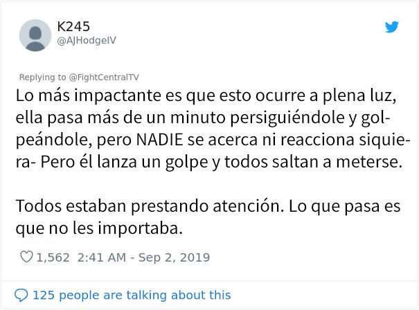 Este chico fue expulsado del instituto por defenderse de una chica que lo golpeaba, y esto ha enfurecido a la gente
