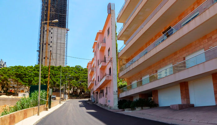 Este Hombre Construyó Probablemente La Casa Más Estrecha De Beirut Para Bloquear Las Vistas Al Mar De Su Hermano