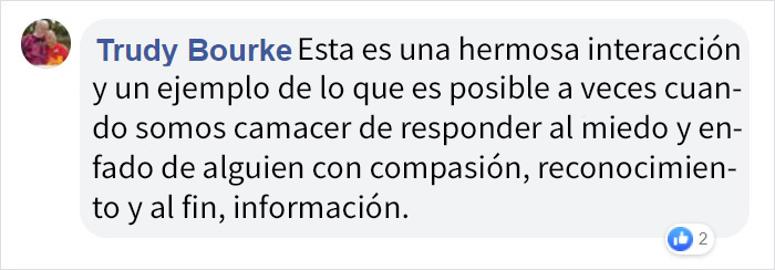 Esta persona no binaria enseñó tolerancia a una madre enfadada, y sus mensajes se vuelven virales