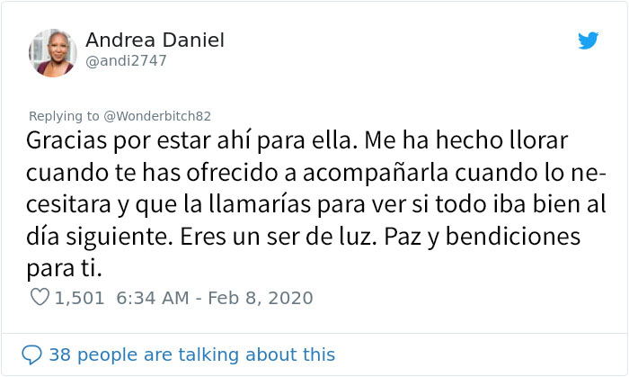 Esta mujer era perseguida por 3 hombres, así que abrazó a un desconocido y le pidió ayuda