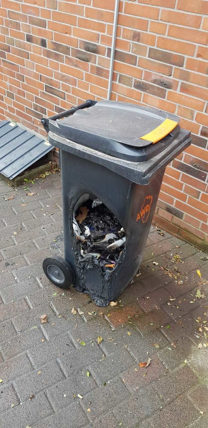 El Vecino Tiró Las Brasas De Su Barbacoa Al Cubo De Basura Y...